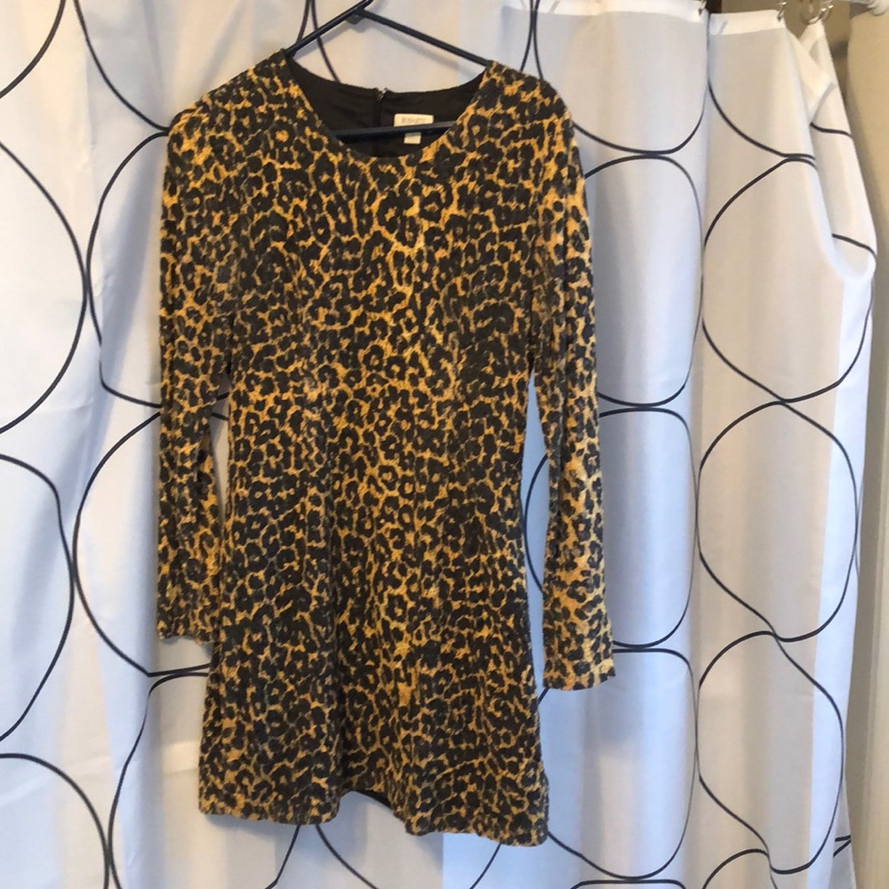 Fun vintage cheetah print dress